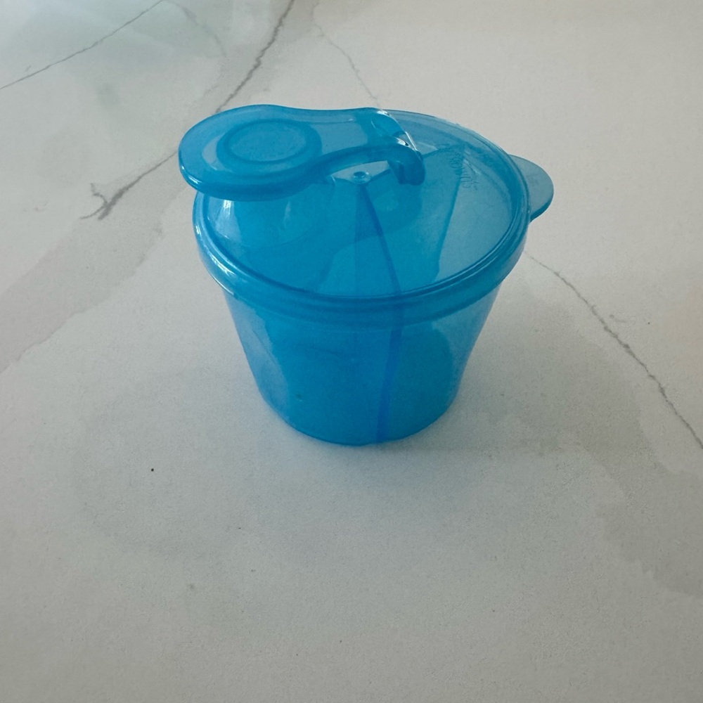 Stackable Snack and Formula containers - Picture 2 of 2